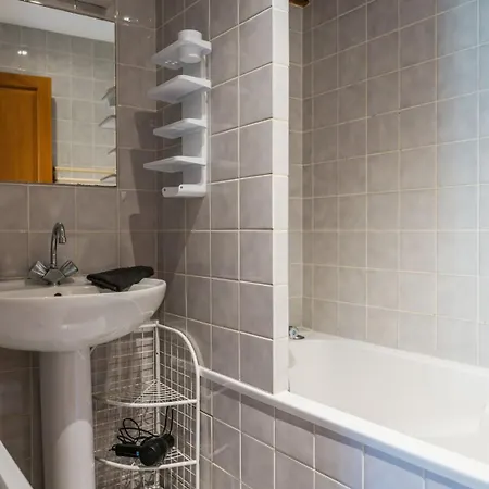 Du Pin - Abbaye Hébergement de vacances *