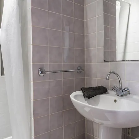 Du Pin - Abbaye Hébergement de vacances